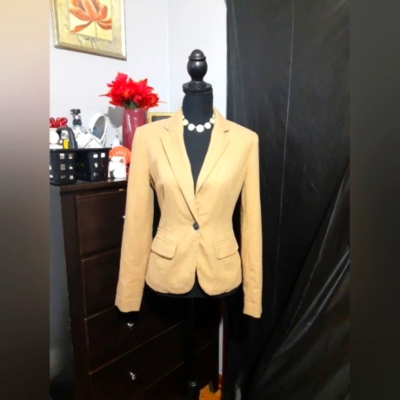 Merona Jackets & Blazers - Merona Retro Women's Blazer Wool Blend Tan  Color Button Up Size 2